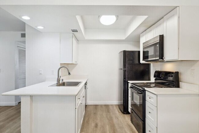 Foto del edificio - 520 N Stapley Dr