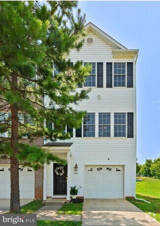 Building Photo - 35123 Sara Ct