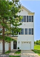 Building Photo - 35123 Sara Ct