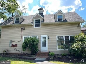 Building Photo - 108 Delrey Ave