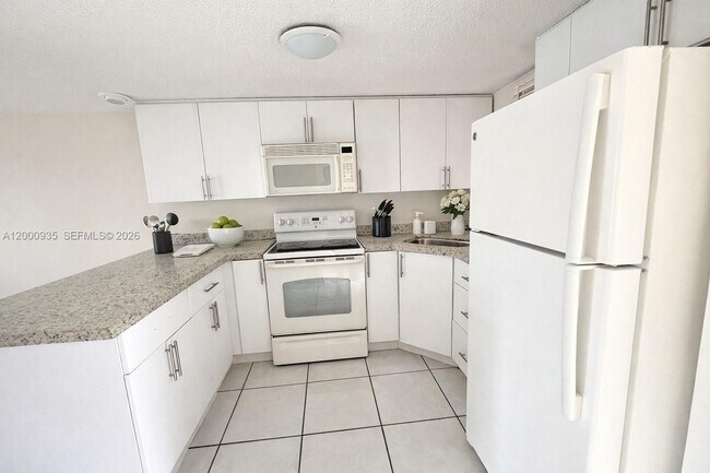 Foto del edificio - 5575 W 26th Ct