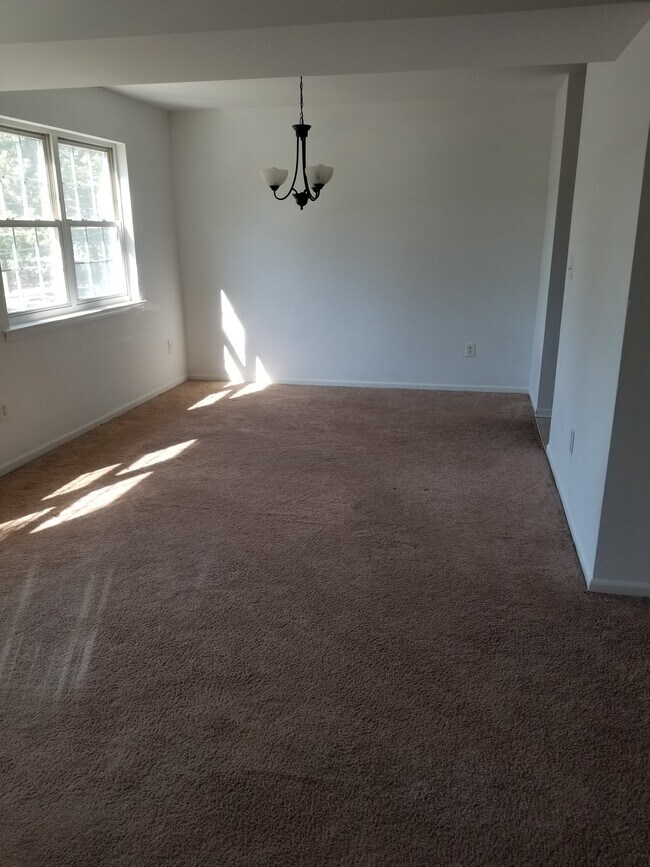 308 Avenel St Unit 2ndfloor, Avenel, NJ 07001 Apartments in Avenel