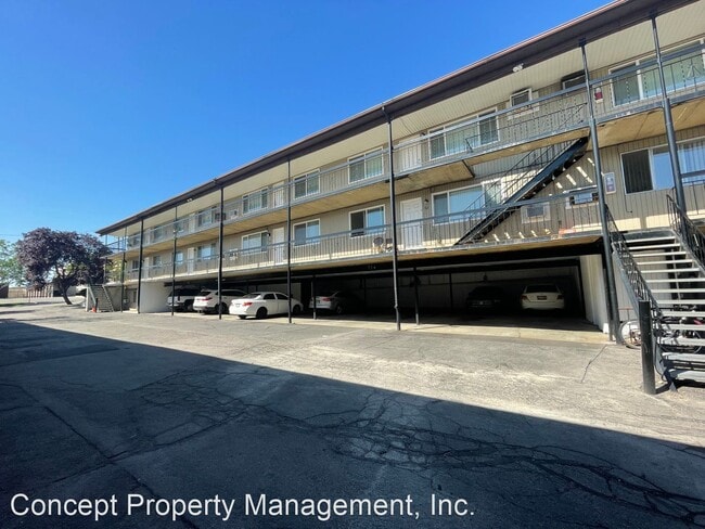 Building Photo - 2 br, 1 bath Apartment - 115 East 5460 Sou...