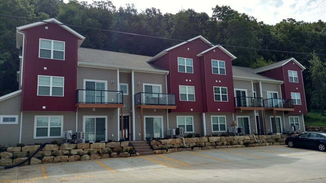 Building Photo - 2306 Sunset Ln