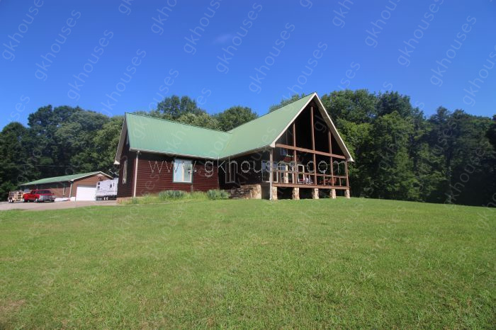 Primary Photo - 4 bed / 3.5 bath home