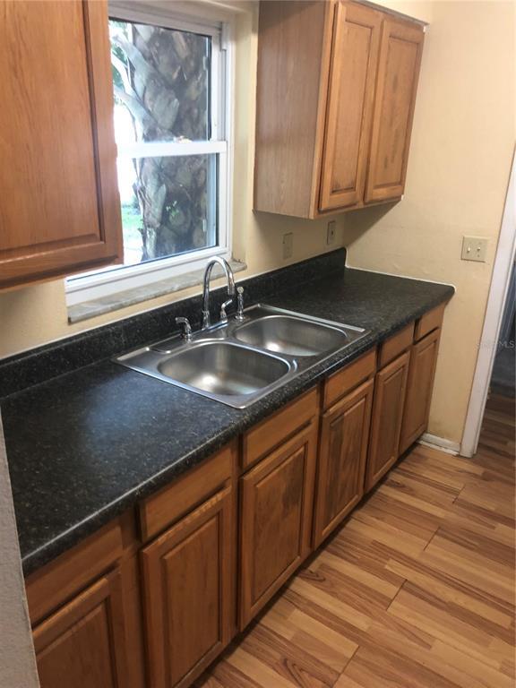 Foto del edificio - 3220 Deerfield Dr