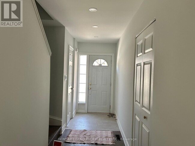 Building Photo - 232 Sprucewood Ct