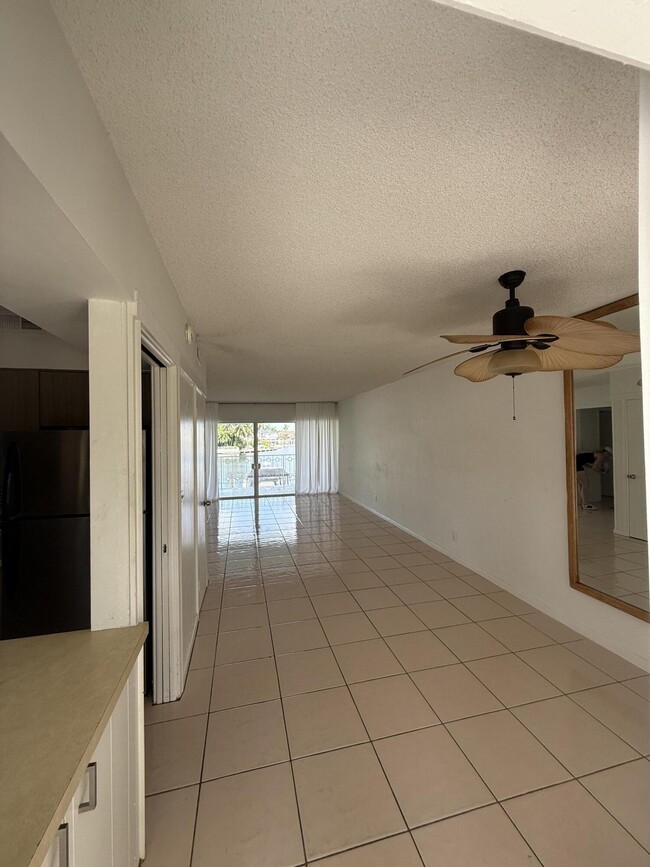 Foto del edificio - 2613 NE 28th Ct