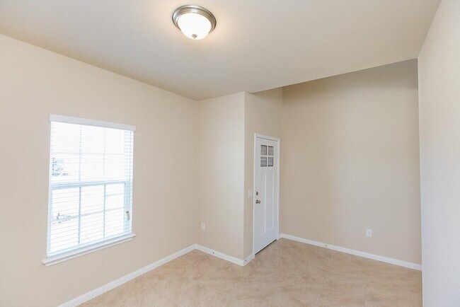 Building Photo - 6505 Loretta White Ln
