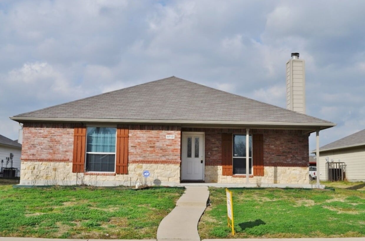 9713 Brierwood Ln, Dallas, TX 75217 House Rental in Dallas, TX