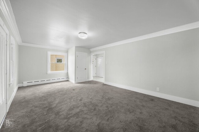 Building Photo - 727 Ridgeland Ave