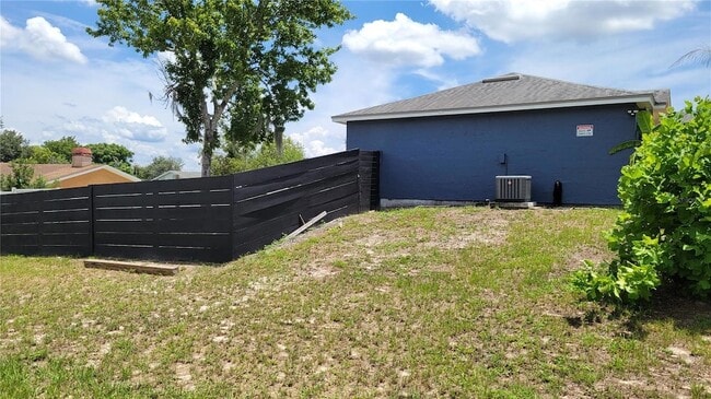 Building Photo - 3048 Bonkirk Dr