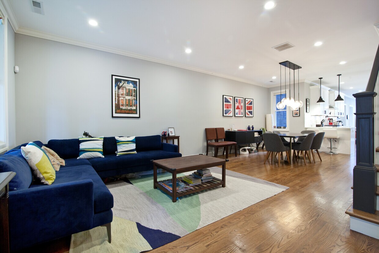 Primary Photo - 1213 Oates St NE