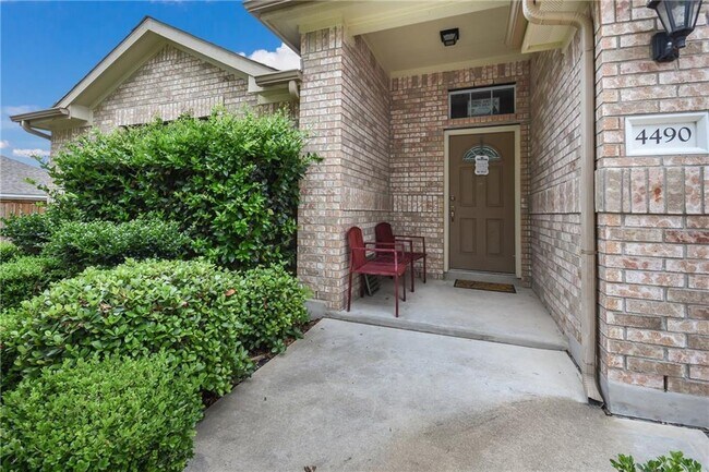 Foto del edificio - 4490 Heritage Well Ln