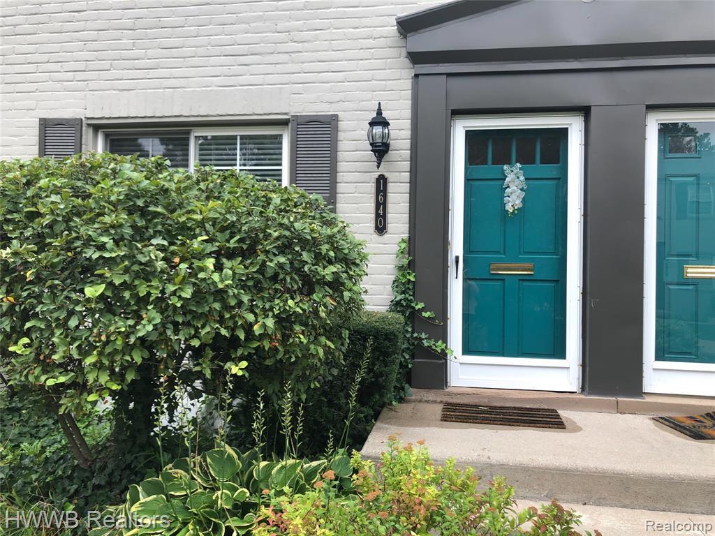 1640 Graefield Rd, Birmingham, MI 48009 Condo for Rent in Birmingham