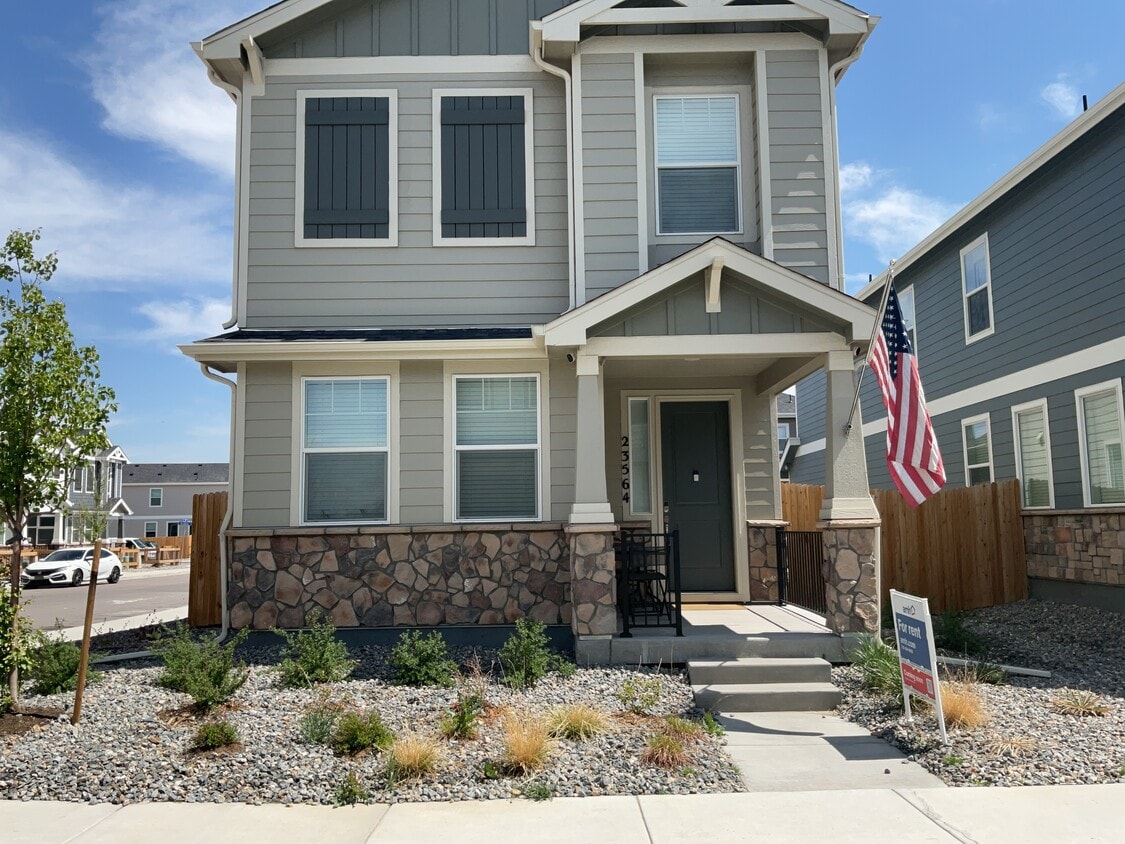 Foto principal - 23564 E 2nd Pl