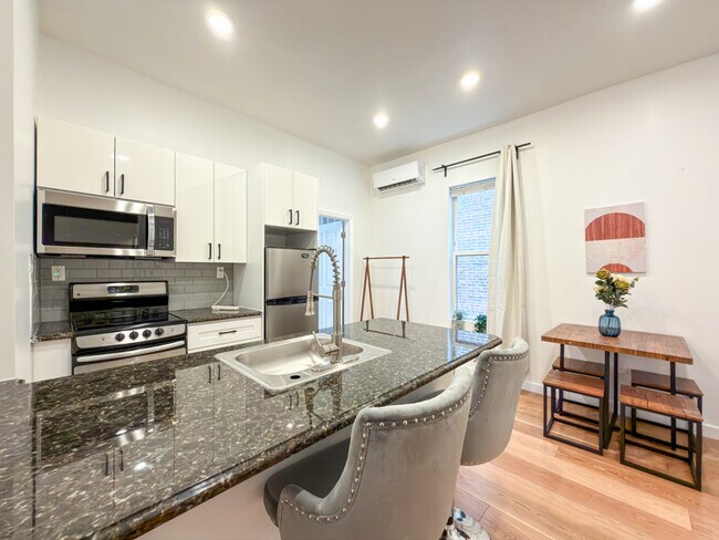 Foto del edificio - 2129 Pine St