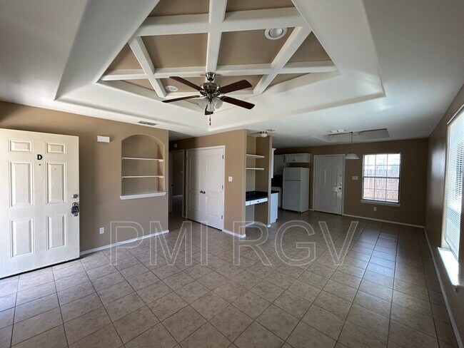 Foto del edificio - 200 W Amy Dr