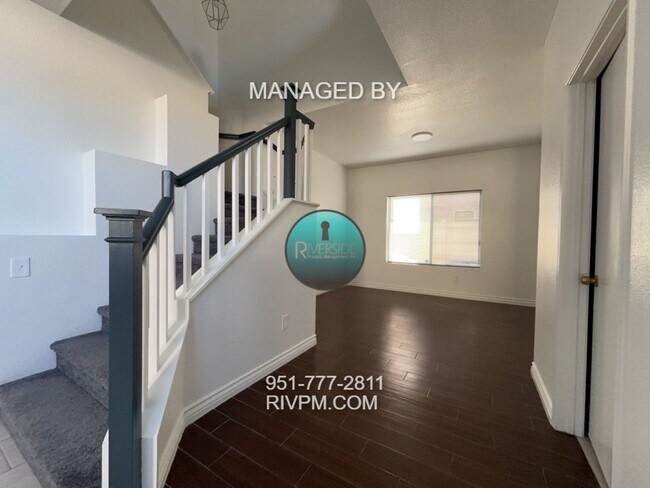 Foto del edificio - DISCOVER YOUR DREAM HOME IN LORING RANCH C...