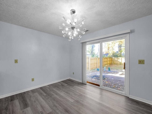 Building Photo - 2662 Northwold Rd