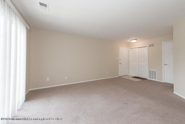Building Photo - 406 Brookview Ct
