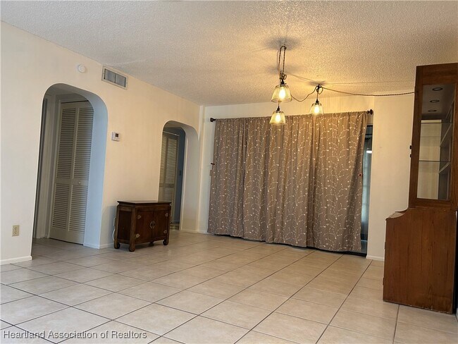 Foto del edificio - 603 Manor Cir