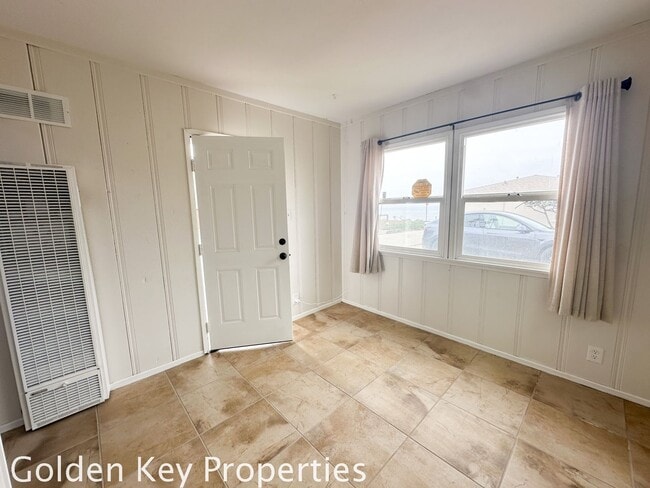 Building Photo - Single-level ADU on the beach - ALL UTILIT...