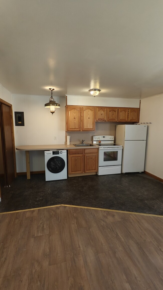 Foto del edificio - Chestnut Grove Village 13, 14, 15, 16