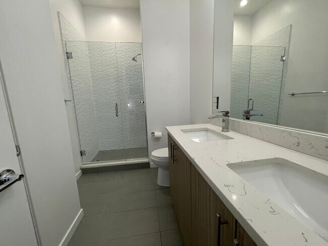 Foto del edificio - 3071 W 16th Ave