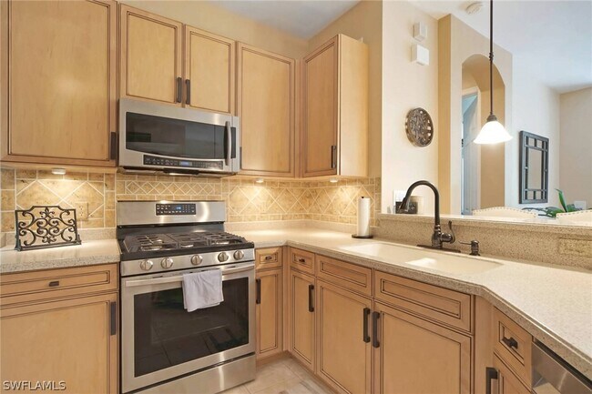 Building Photo - 9241 Aviano Dr
