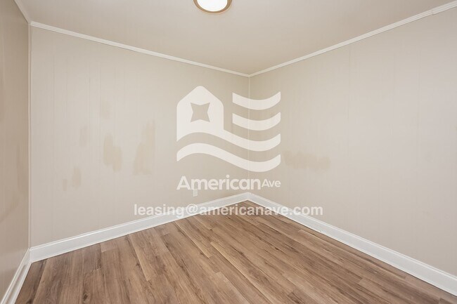 Foto del edificio - 1134 Lovely Ln