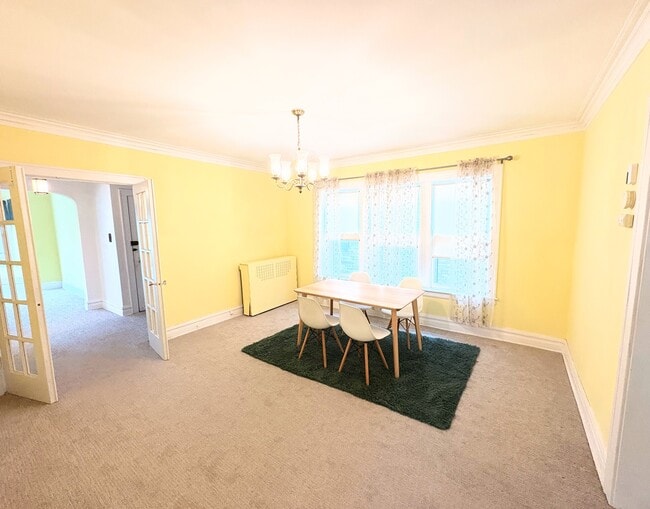 Building Photo - 6652 N Campbell Ave