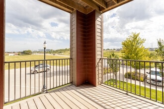 2BR, 2BA - Sherman 2 - Shadow Lake Square