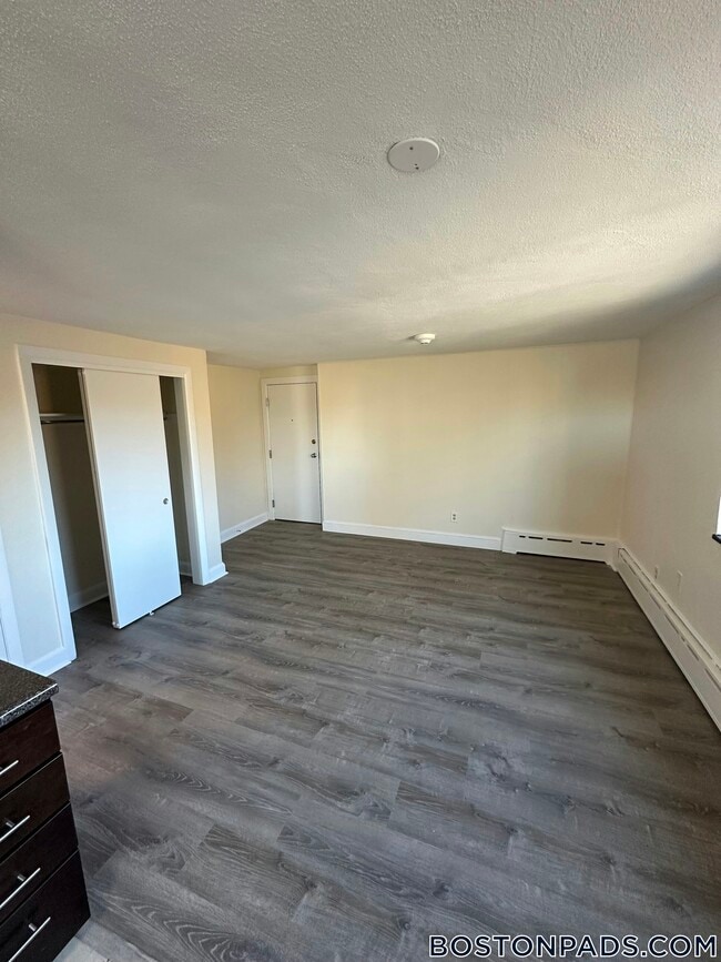 Building Photo - 15 Chester St