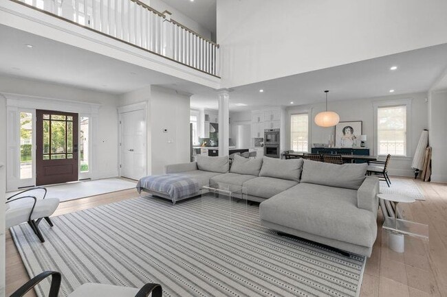 Building Photo - 45 Carnegie Abbey Ln