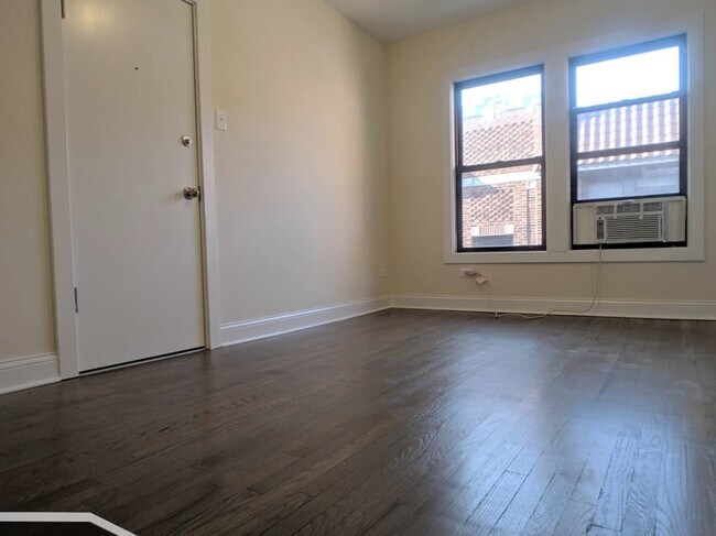 Foto del edificio - 2641 N Spaulding Ave