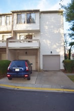 Building Photo - 9745 Lake Shore Dr