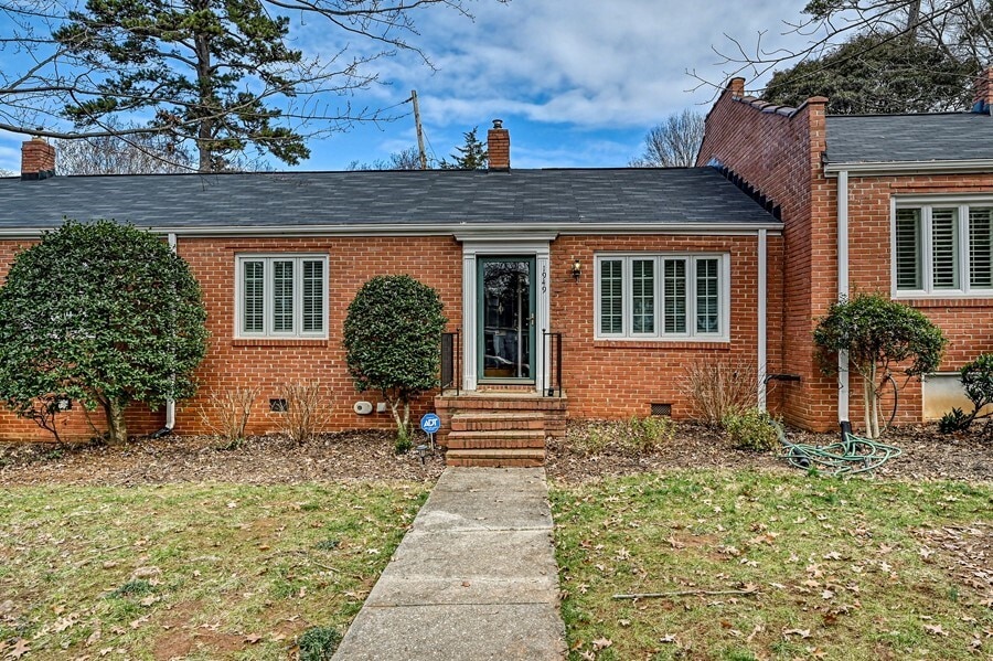 Building Photo - Scotland Colony in Myers Park