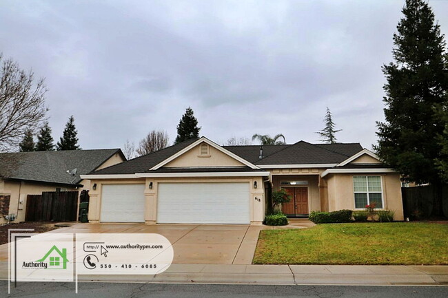 Building Photo - 618 Casa Buena St