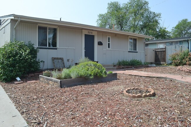 Building Photo - 320 Cuchara St