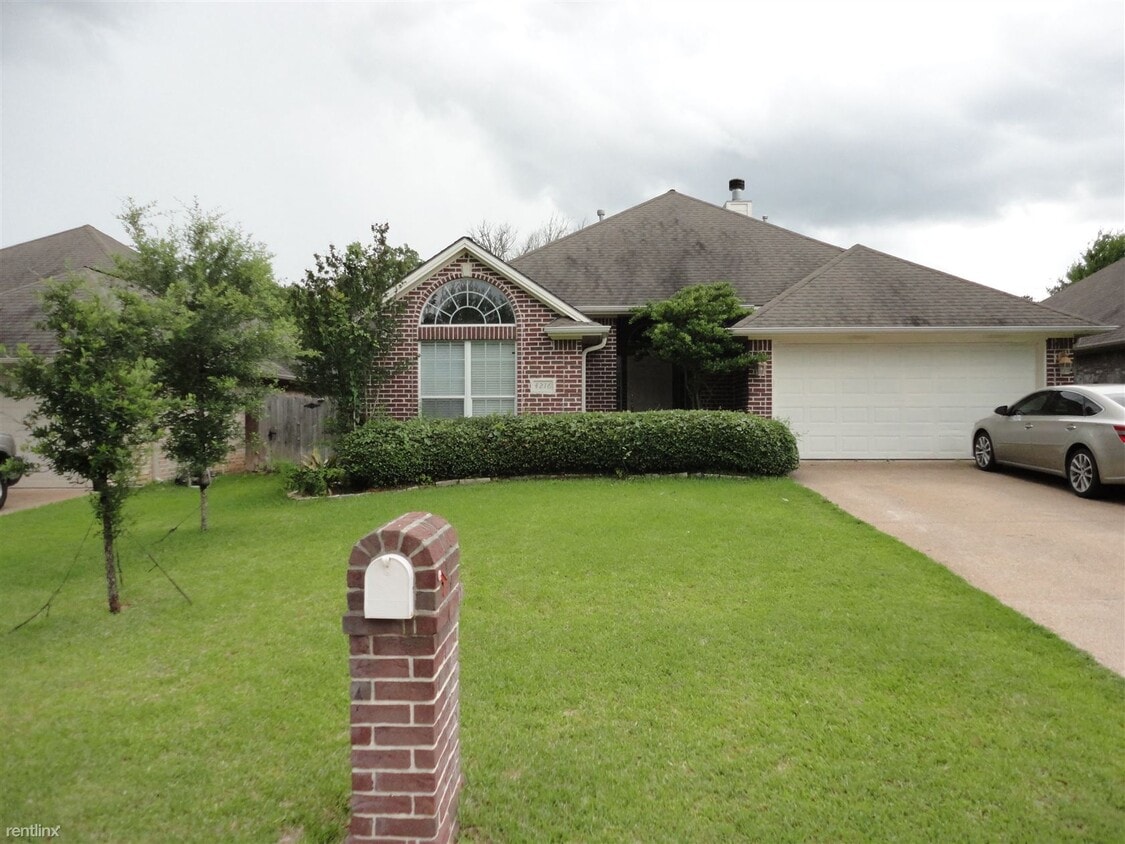 Primary Photo - 3 br, 2 bath House - 4216 Camber Ct