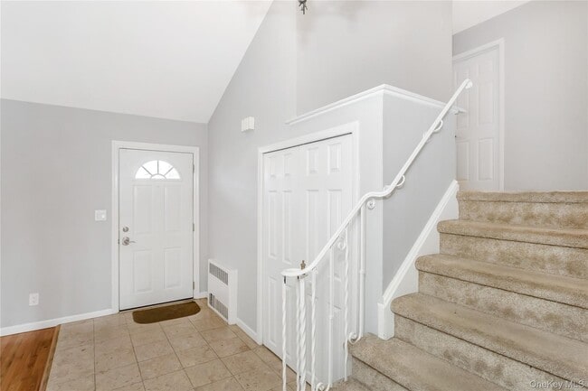 Foto del edificio - 15 Ingram Dr