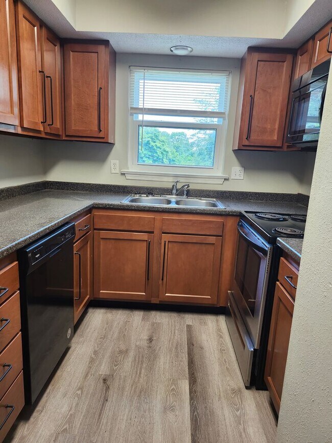 Foto del edificio - 778 Winding Hills Ln