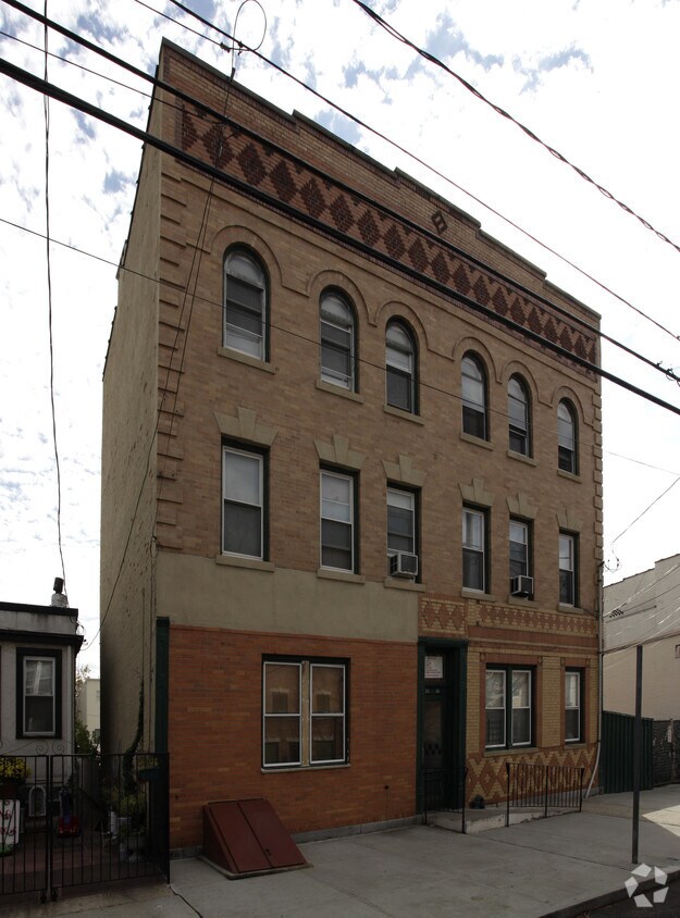 Foto del edificio - 18-20 Wright Ave