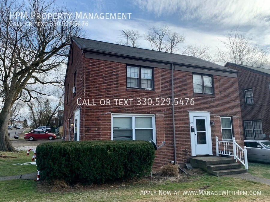 Primary Photo - Two Bedroom Brick Duplex for Rent