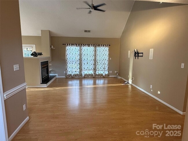 Building Photo - 17115 Grenache Ct