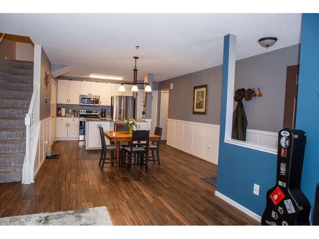 Building Photo - 2556 Lockwood Dr