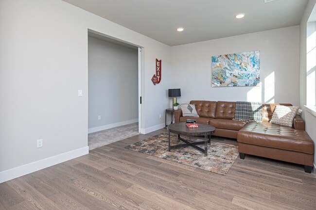 Foto del edificio - 3 Bedroom | 3 Baths | plus large loft | 20...