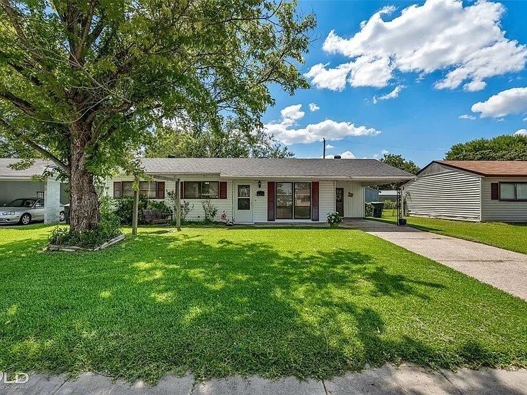Foto principal - 1711 Caney Lake Dr