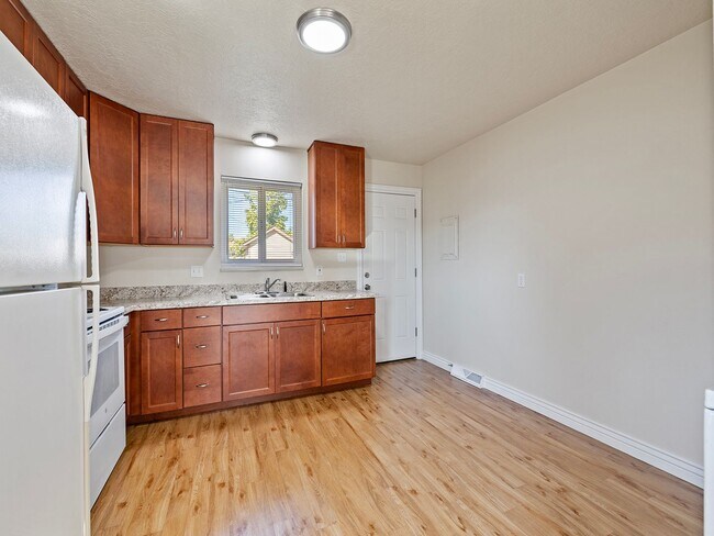 Foto del edificio - Charming 2-Bed, 1-Bath Duplex in Greeley, CO!